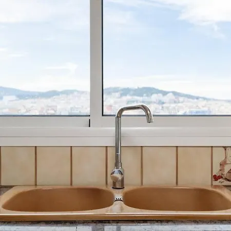 View Penthouse - 2 Bedroom Barcelona